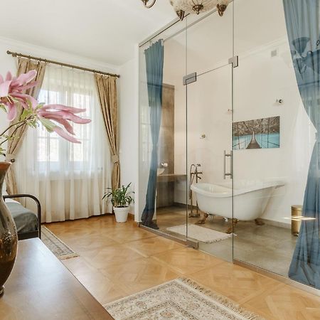 Apartamenty W Dworku Cheval Krakow Exterior photo