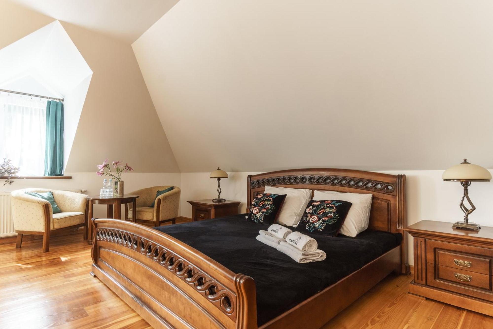 Apartamenty W Dworku Cheval Krakow Exterior photo