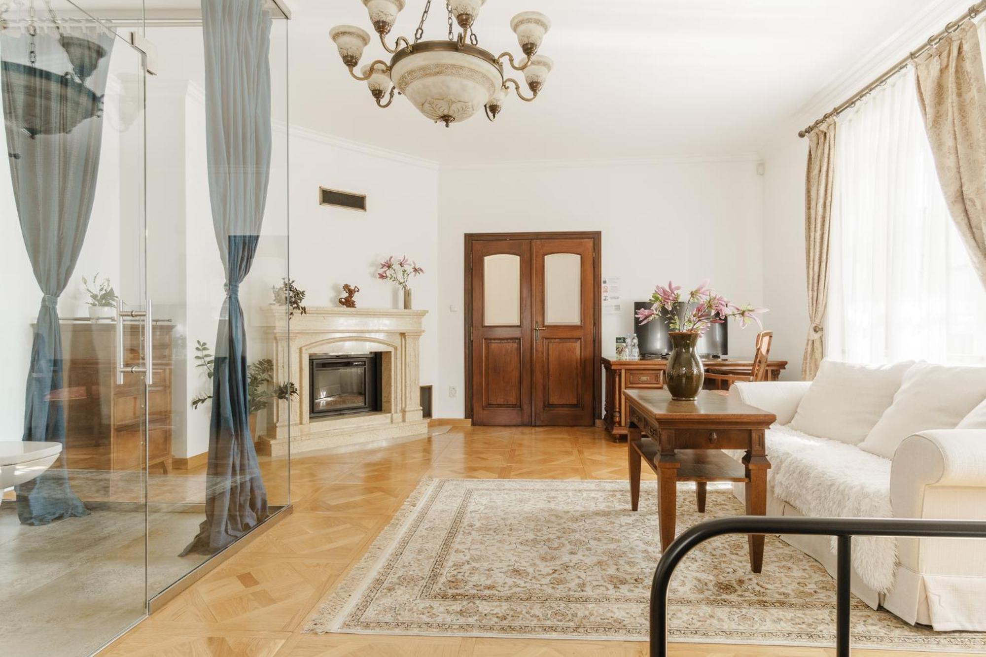 Apartamenty W Dworku Cheval Krakow Exterior photo
